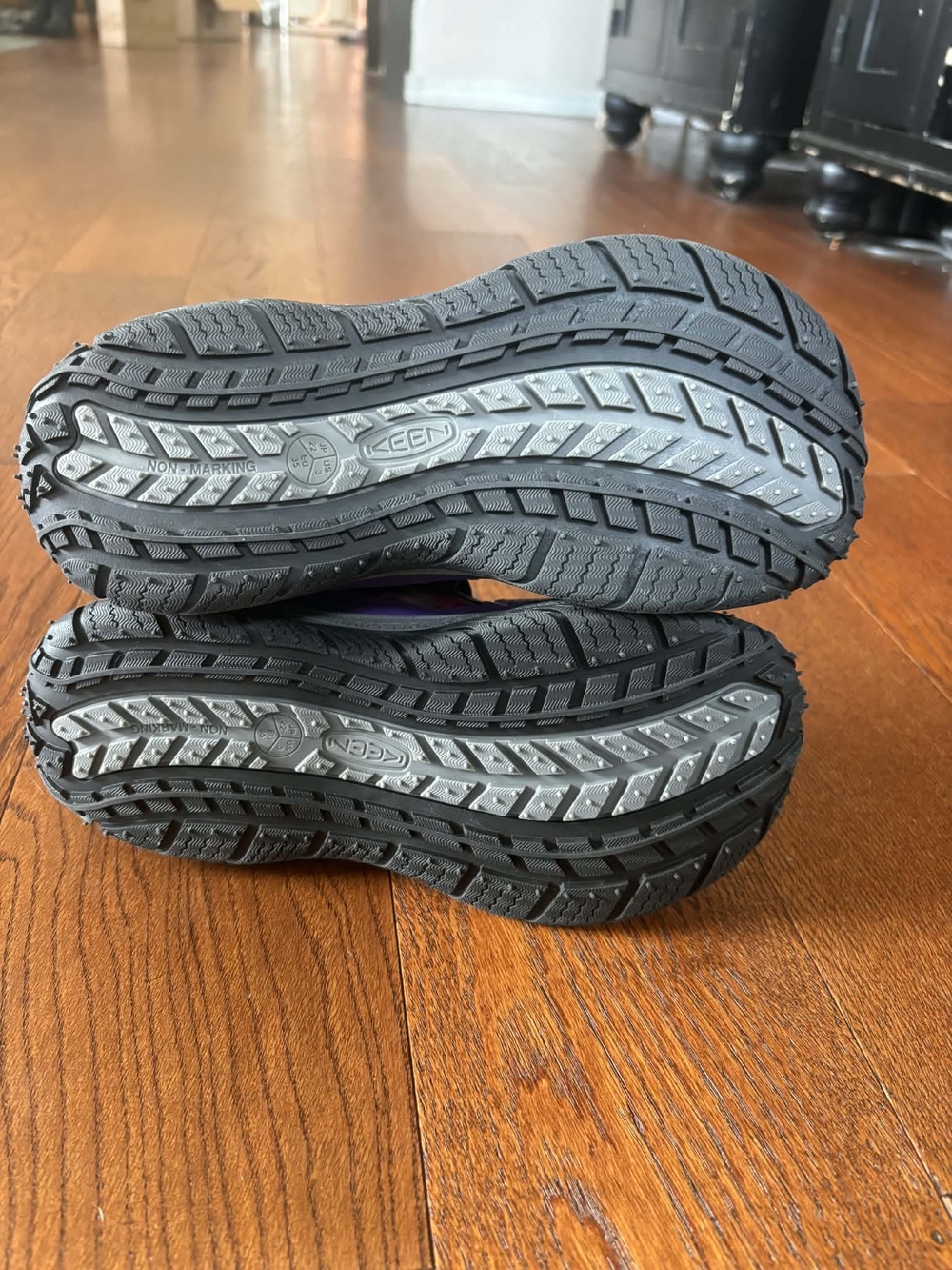 NWOT KEEN Purple Grey Pink Shoes Kids